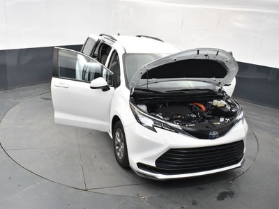 2023 Toyota Sienna LE 8 Passenger