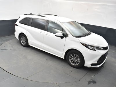 2023 Toyota Sienna LE 8 Passenger