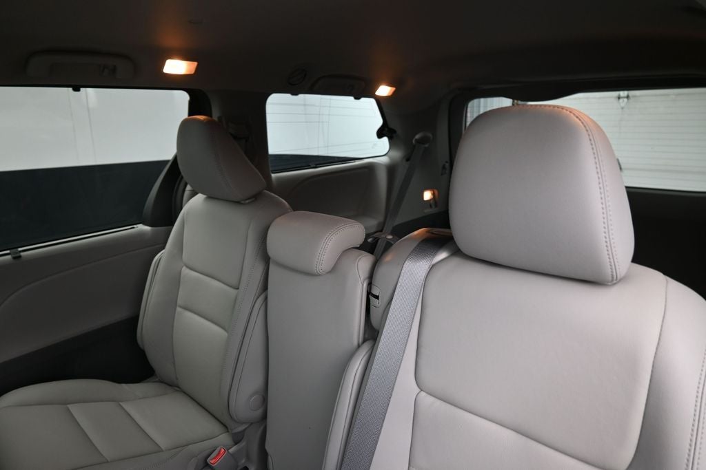 2020 Toyota Sienna XLE 8 Passenger