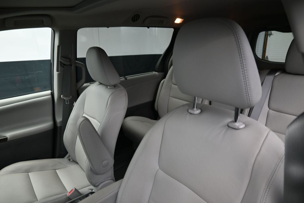 2020 Toyota Sienna XLE 8 Passenger