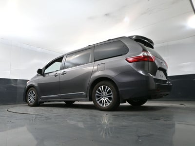2020 Toyota Sienna XLE 8 Passenger