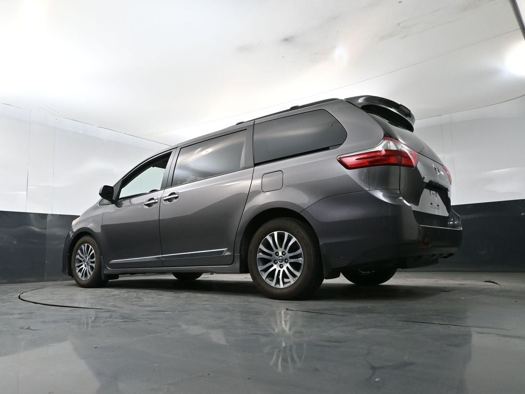 2020 Toyota Sienna XLE 8 Passenger