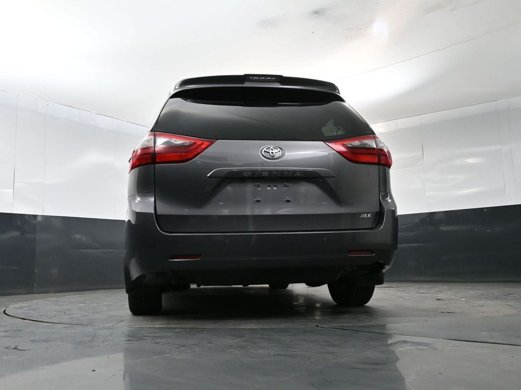 2020 Toyota Sienna XLE 8 Passenger