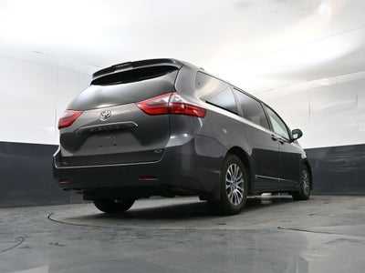 2020 Toyota Sienna XLE 8 Passenger