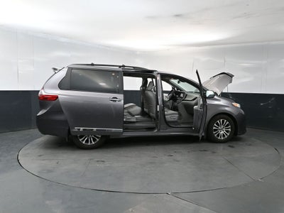 2020 Toyota Sienna XLE 8 Passenger