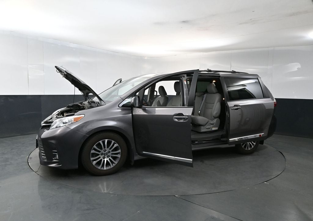 2020 Toyota Sienna XLE 8 Passenger