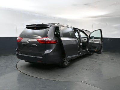 2020 Toyota Sienna XLE 8 Passenger