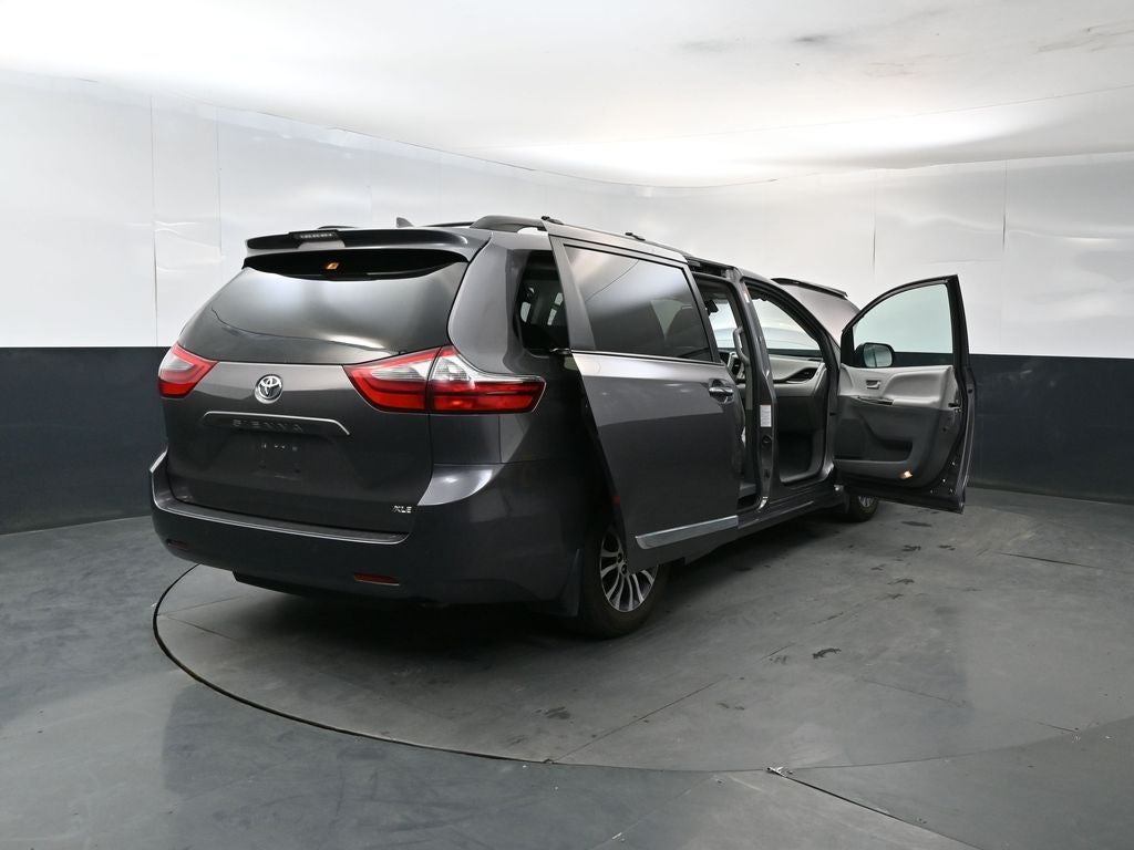 2020 Toyota Sienna XLE 8 Passenger