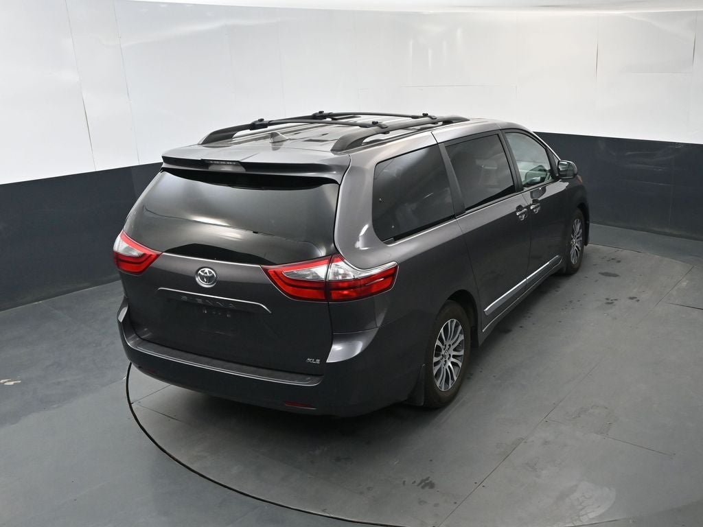 2020 Toyota Sienna XLE 8 Passenger