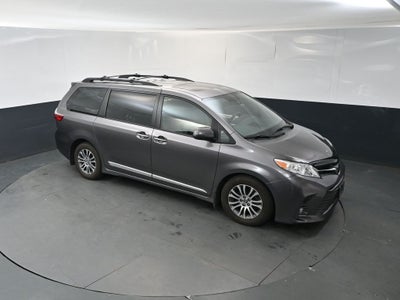 2020 Toyota Sienna XLE 8 Passenger