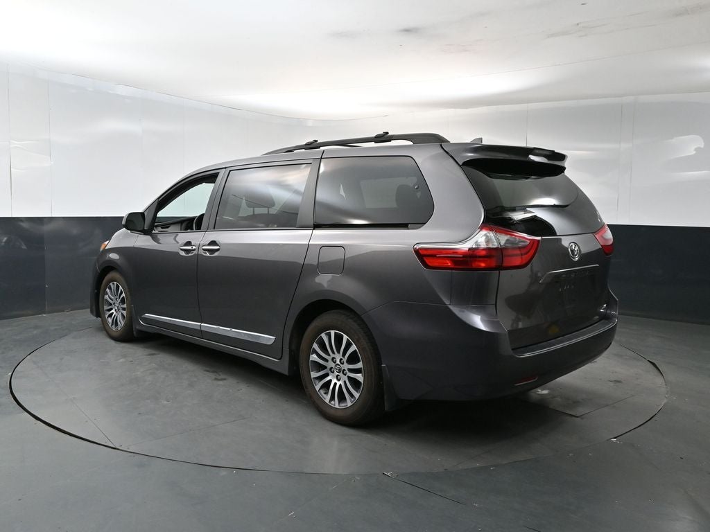 2020 Toyota Sienna XLE 8 Passenger
