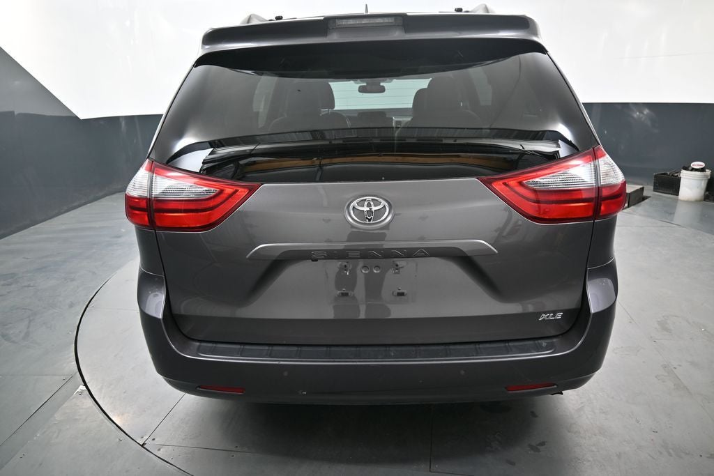 2020 Toyota Sienna XLE 8 Passenger