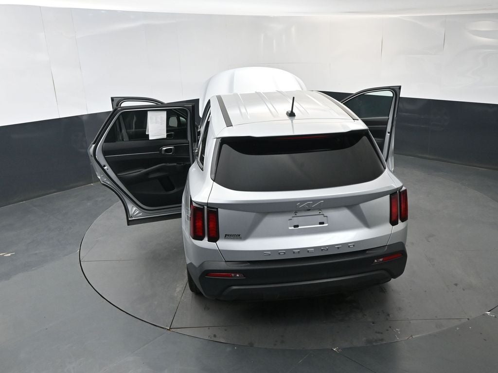 2022 Kia Sorento LX