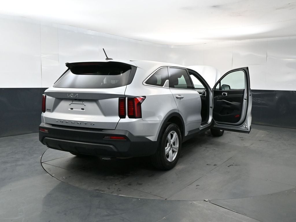 2022 Kia Sorento LX
