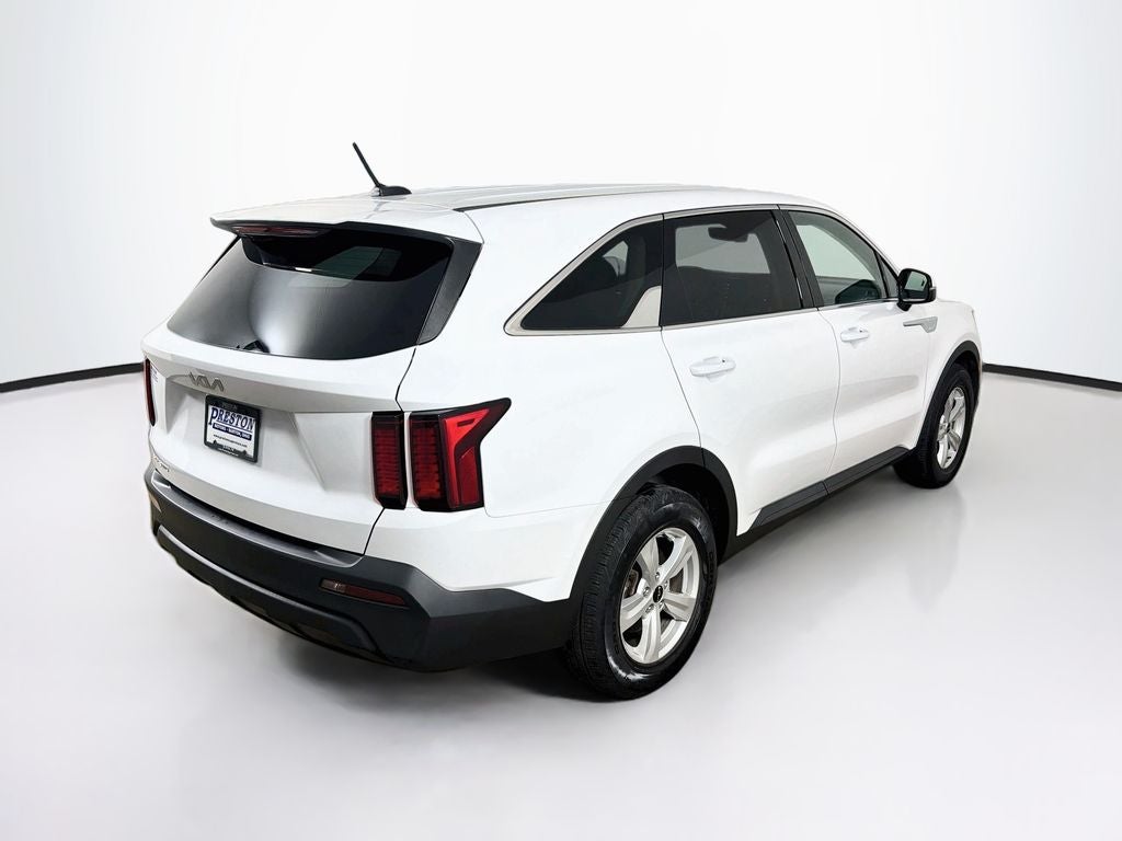 2023 Kia Sorento LX