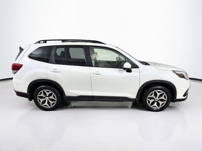 2023 Subaru Forester Premium AWD