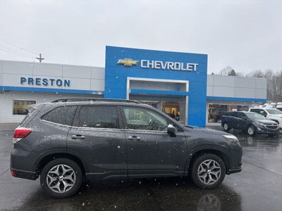 2023 Subaru Forester Premium AWD