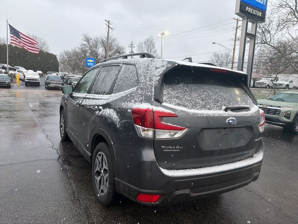 2023 Subaru Forester Premium AWD