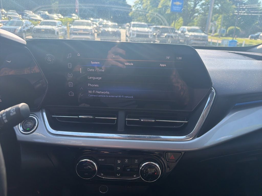 2024 Chevrolet Trax LT