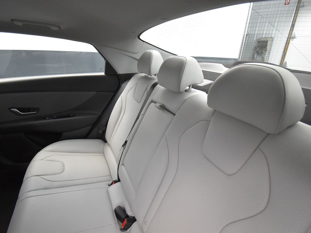 2022 Hyundai Elantra Limited