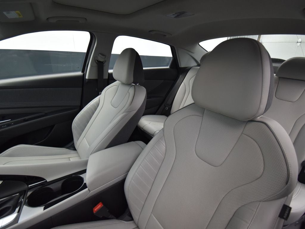 2022 Hyundai Elantra Limited