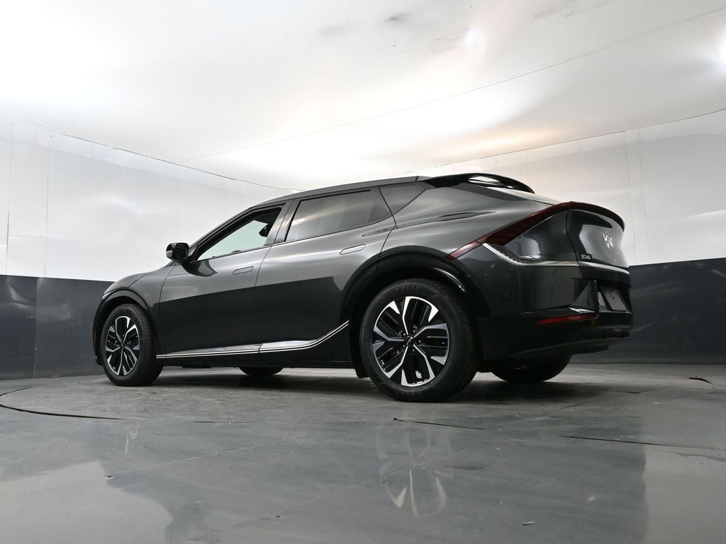 2023 Kia EV6 Wind