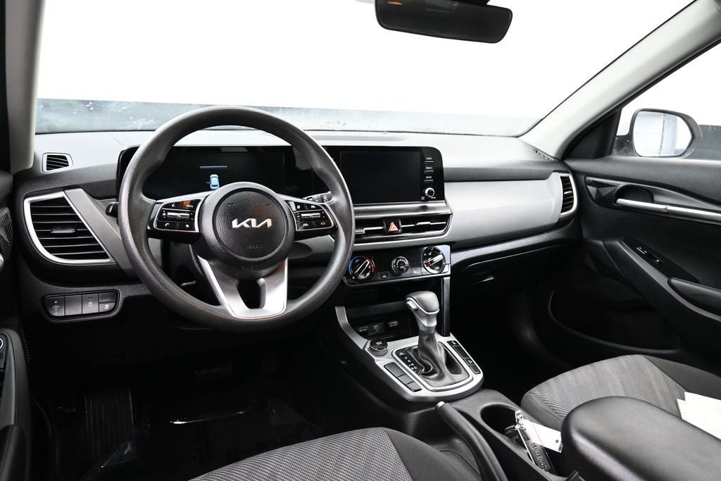 2025 Kia Seltos LX