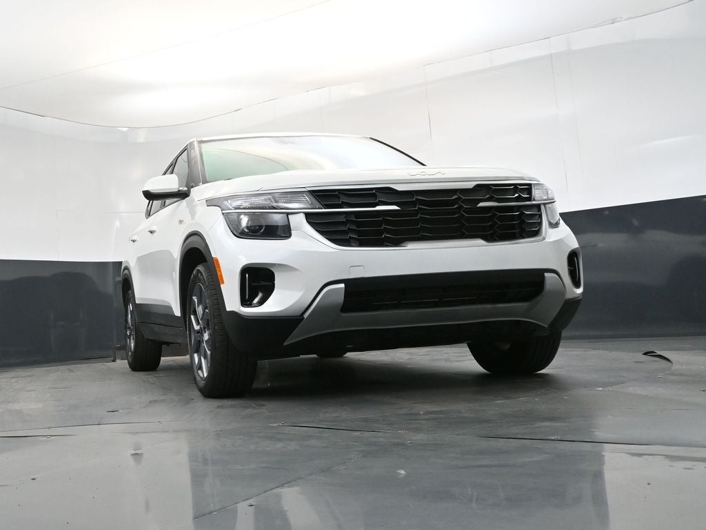2025 Kia Seltos LX