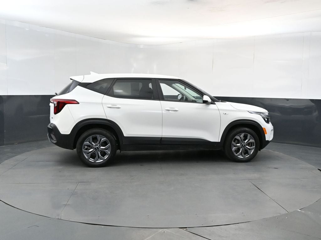 2025 Kia Seltos LX
