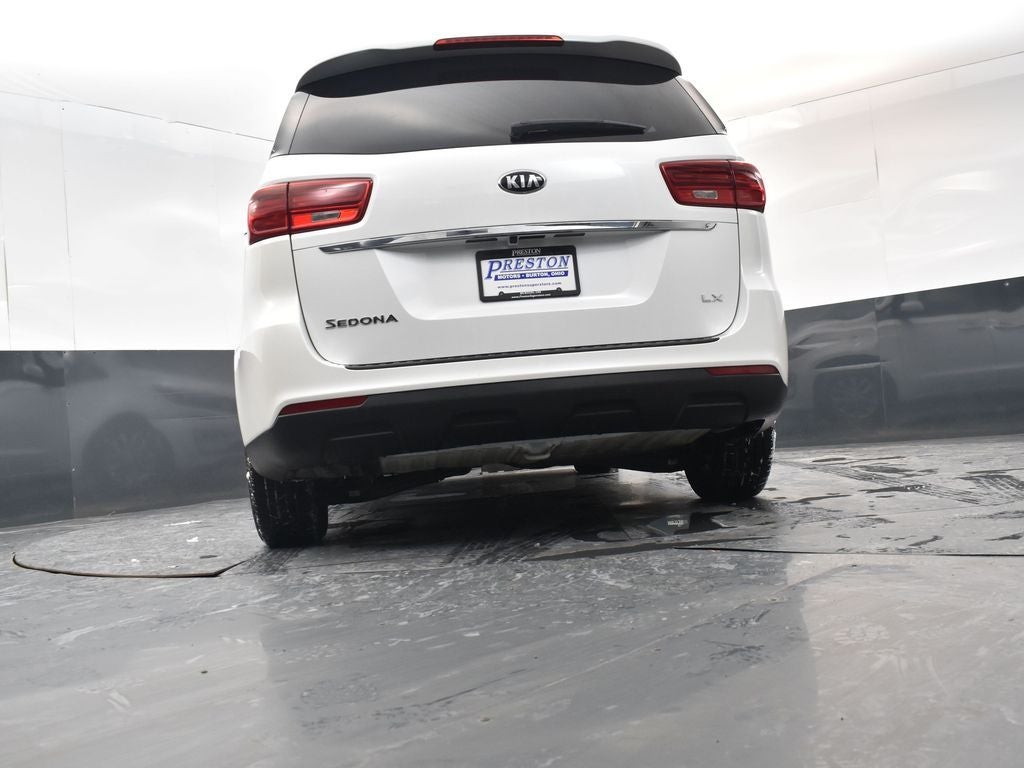 2021 Kia Sedona LX