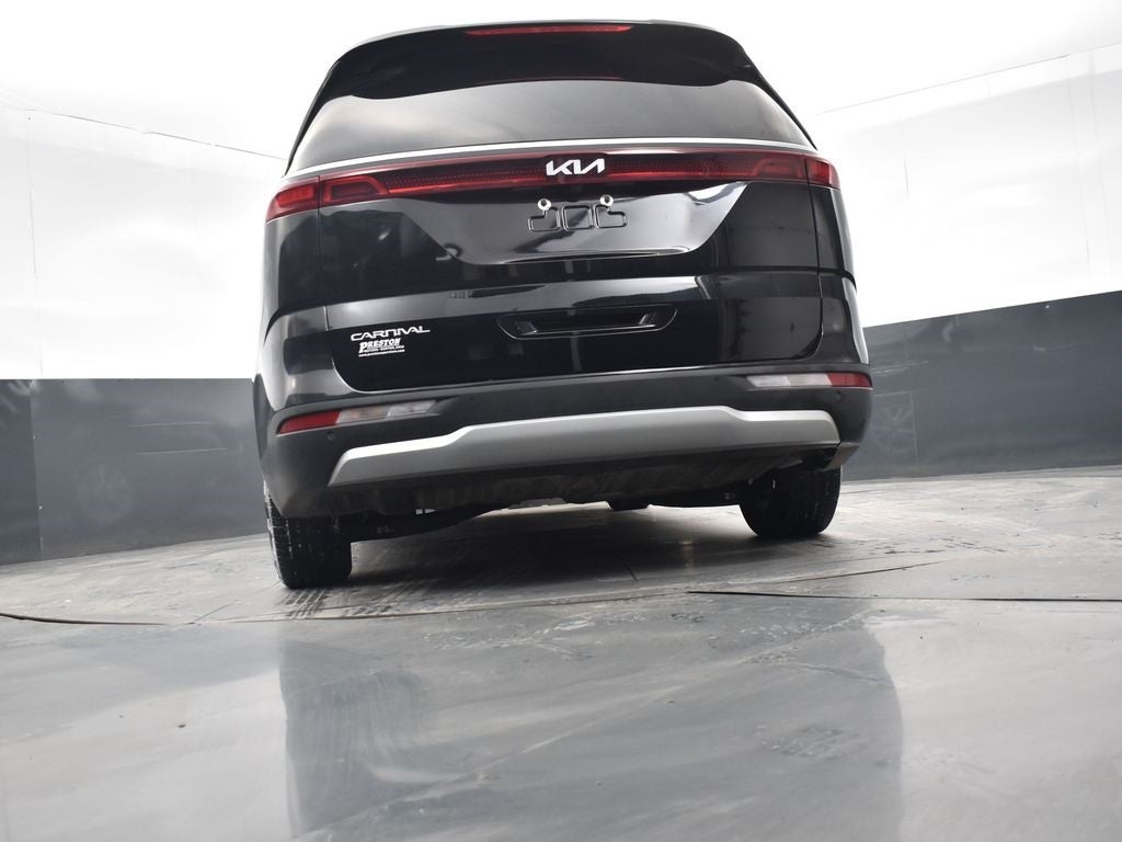 2024 Kia Carnival LX