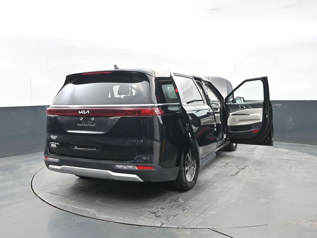 2024 Kia Carnival LX