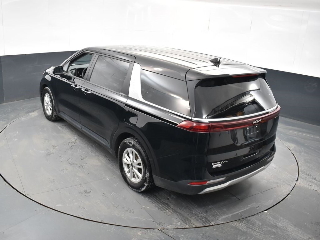 2024 Kia Carnival LX