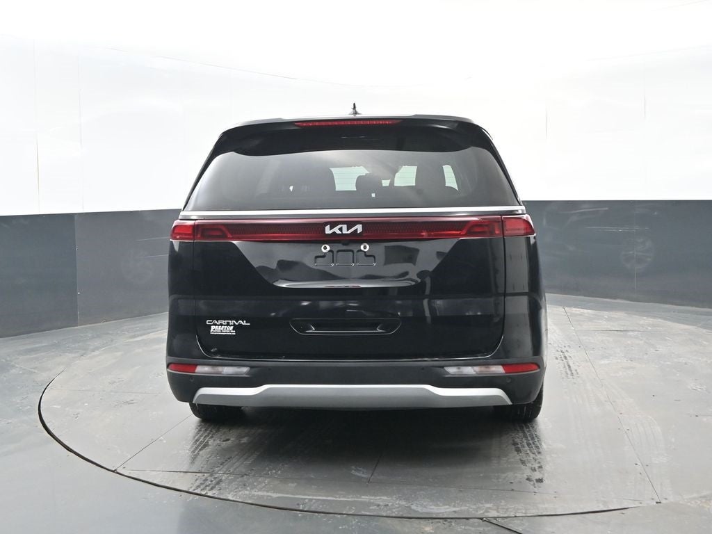 2024 Kia Carnival LX