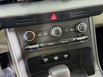 2023 Kia Carnival LX Seat Package