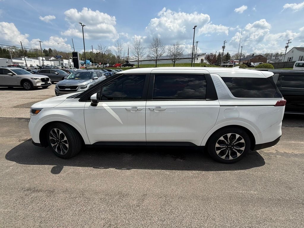 2022 Kia Carnival EX