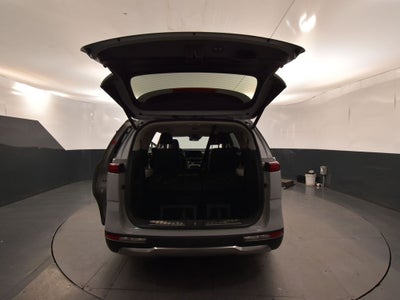 2023 Kia Carnival SX