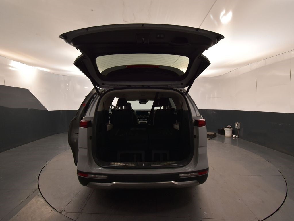 2023 Kia Carnival SX