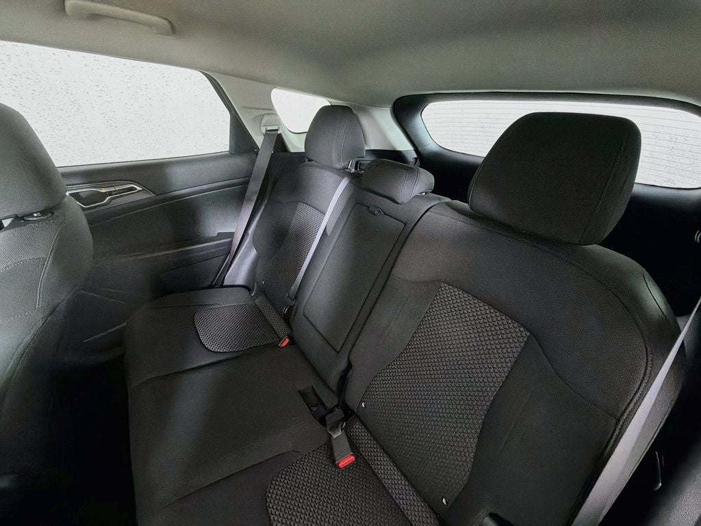 2023 Kia Sportage Hybrid LX AWD