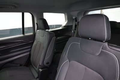 2023 Jeep Grand Cherokee L Laredo 4x4