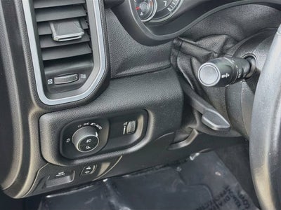 2020 RAM 1500 Big Horn Quad Cab 4x4 6'4" Box