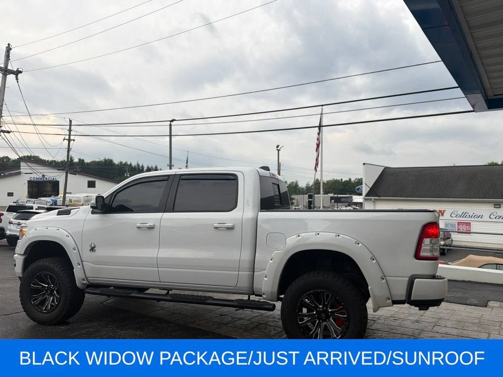 2022 RAM 1500 Big Horn Crew Cab 4x4 5'7" Box