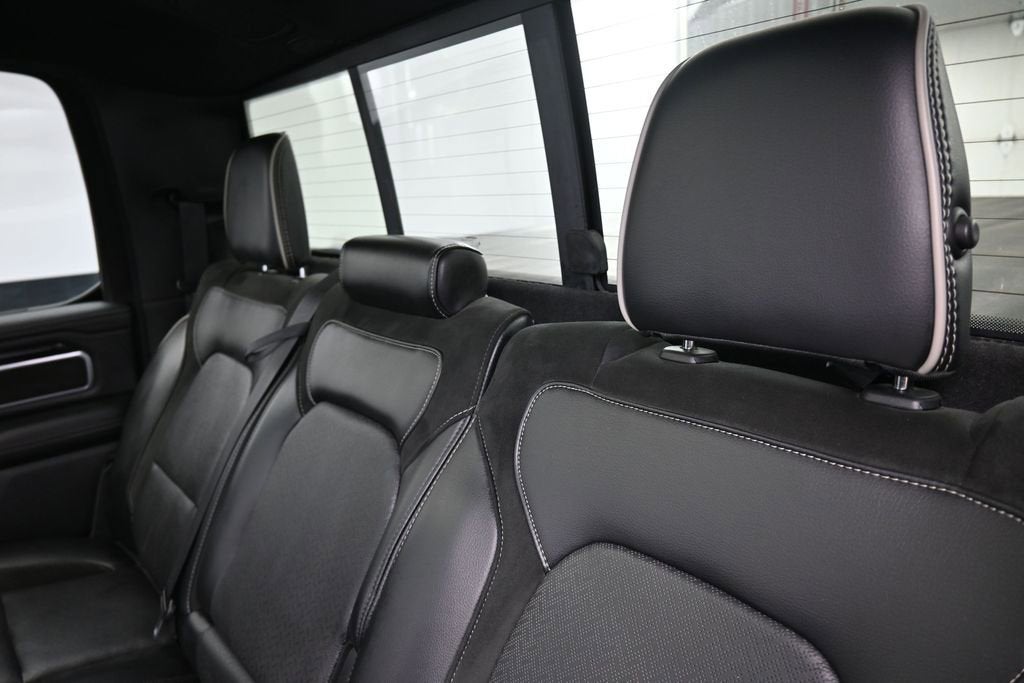 2019 RAM 1500 Laramie Crew Cab 4x4 6'4" Box