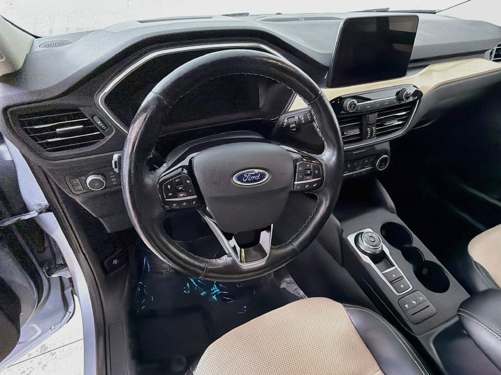 2022 Ford Escape Titanium Hybrid