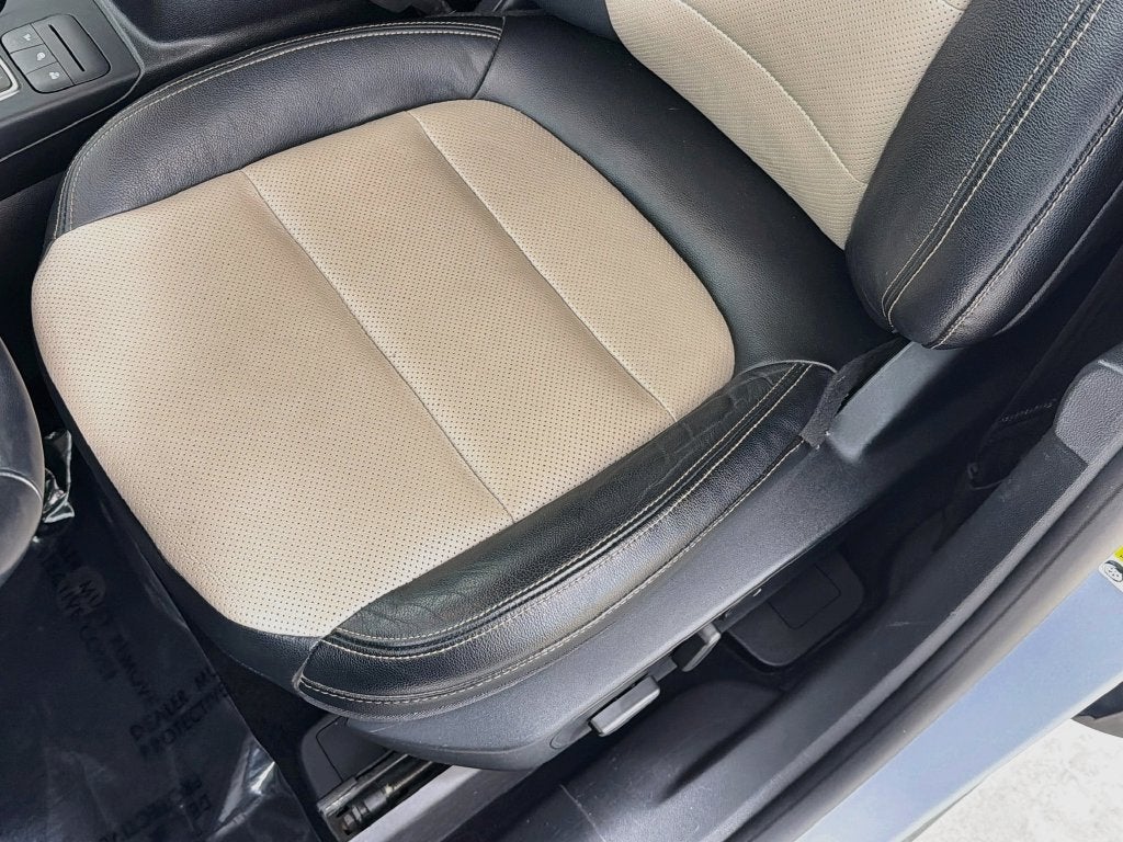 2022 Ford Escape Titanium Hybrid