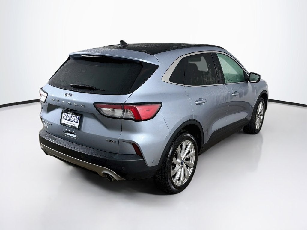 2022 Ford Escape Titanium Hybrid