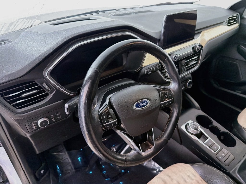 2022 Ford Escape Titanium Hybrid