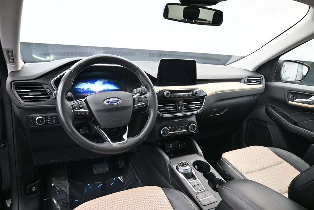 2022 Ford Escape Titanium
