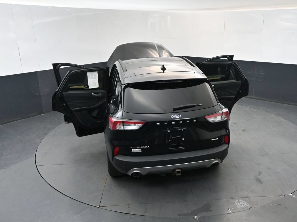 2022 Ford Escape Titanium
