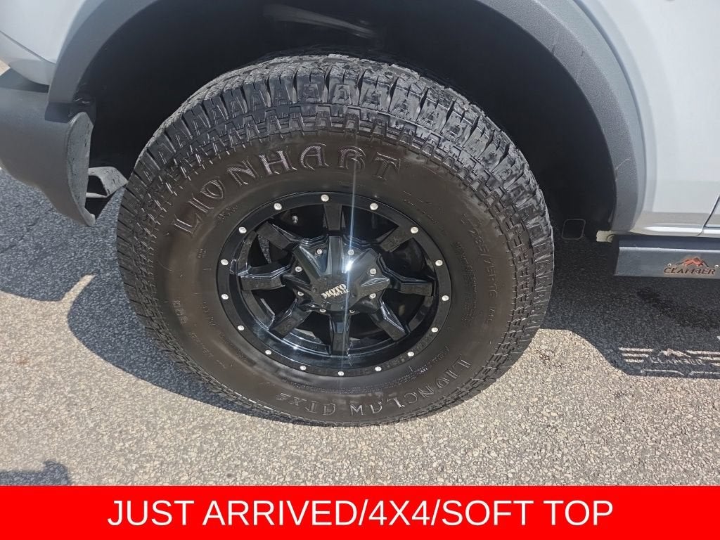 2022 Ford Bronco Base